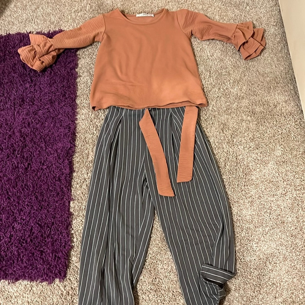 Peachy pink set pants/shirt
